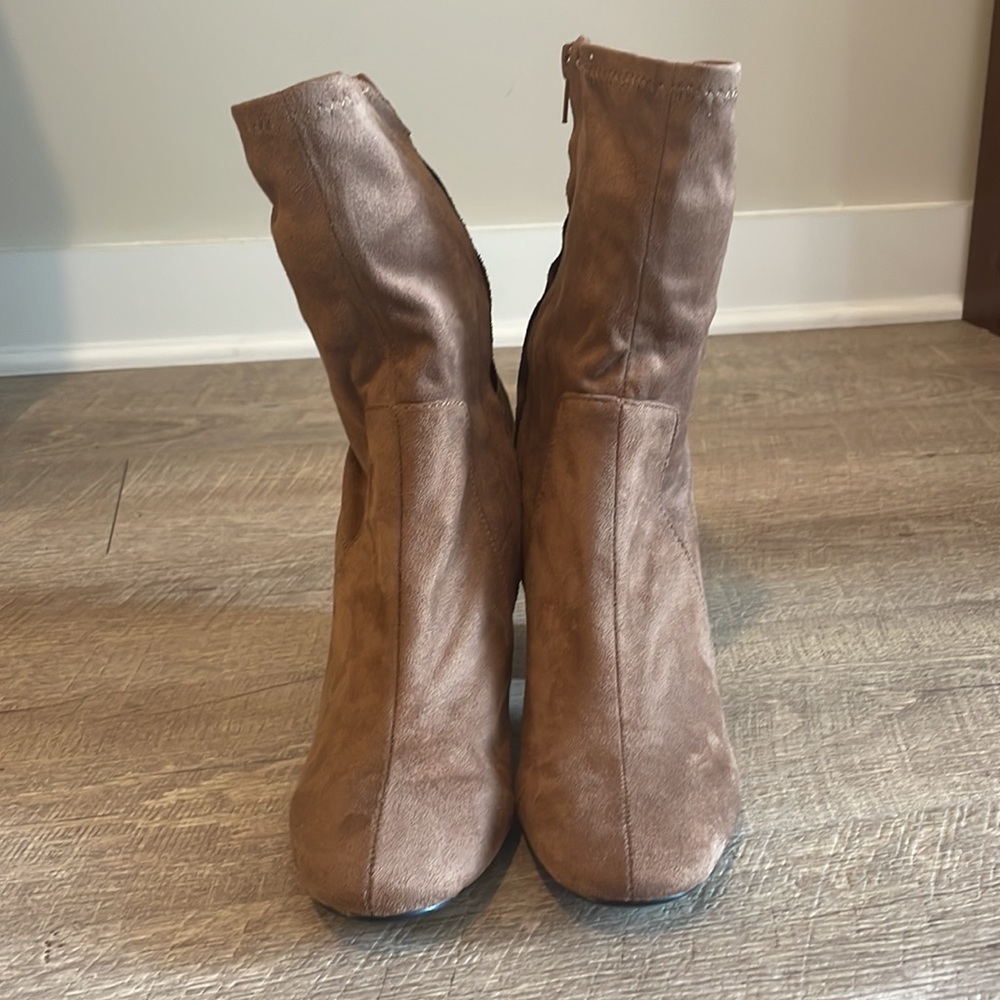 Design Lab Brown Booties Size 7 NEVER WORN - Picture 3 of 6